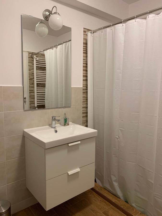 Welcoming Gemini Apartment 1 Σίμπιου Εξωτερικό φωτογραφία