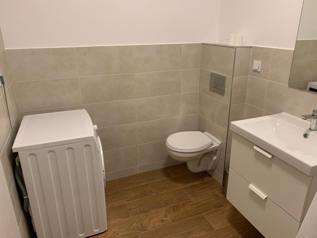 Welcoming Gemini Apartment 1 Σίμπιου Εξωτερικό φωτογραφία