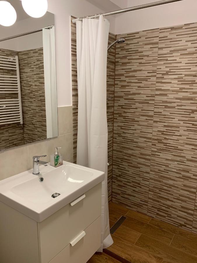 Welcoming Gemini Apartment 1 Σίμπιου Εξωτερικό φωτογραφία